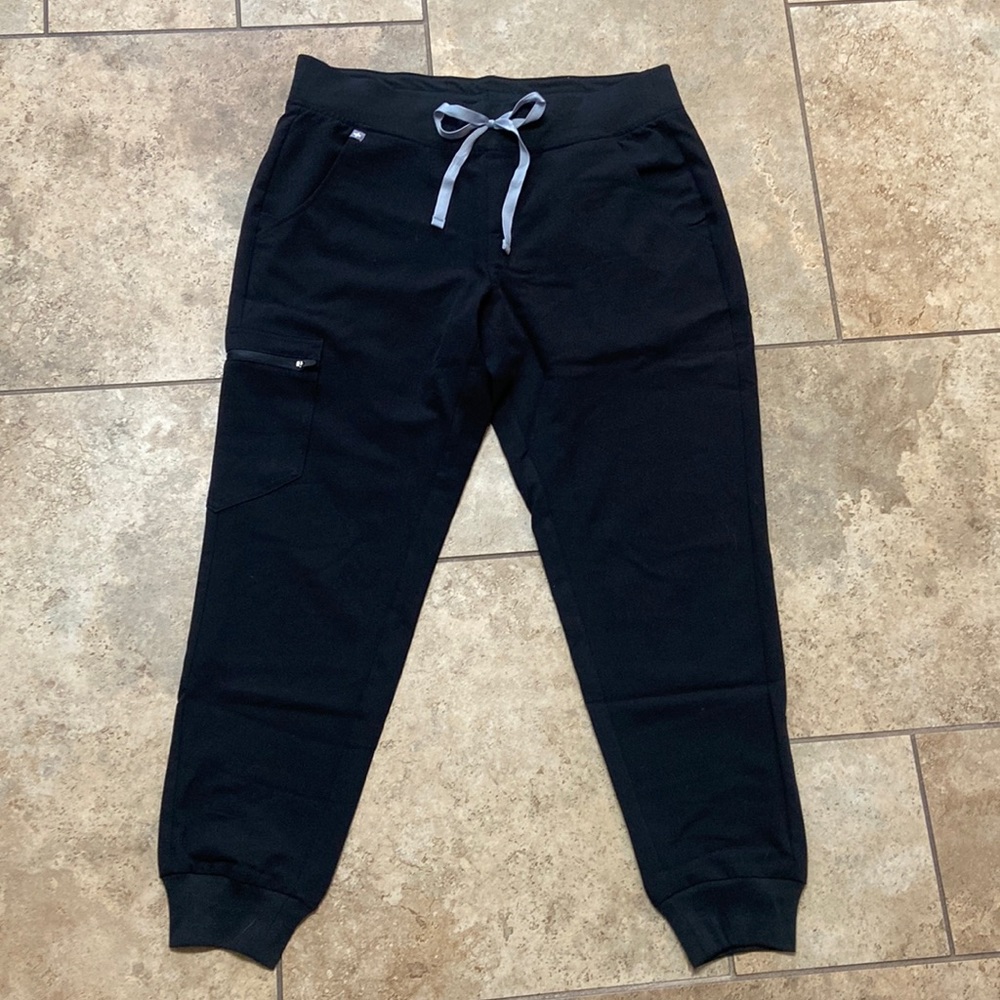 FIGS Zamora 2.0 jogger scrub pants